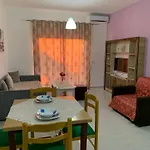 아파트 Sunny Coast Sarandë