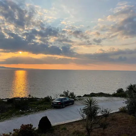 Sunny Coast Appartamento Sarandë