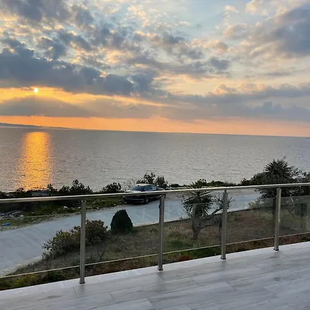 Sunny Coast Appartamento Sarandë