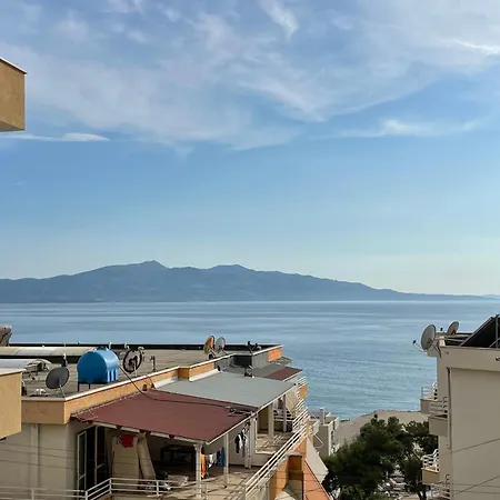 Sunny Coast Apartment