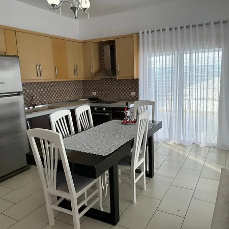 Sunny Coast Apartment