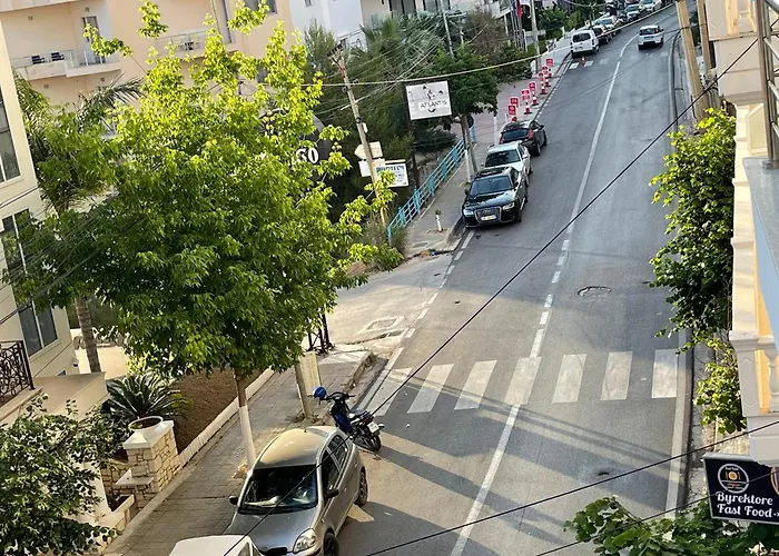 Sunny Coast Apartman *